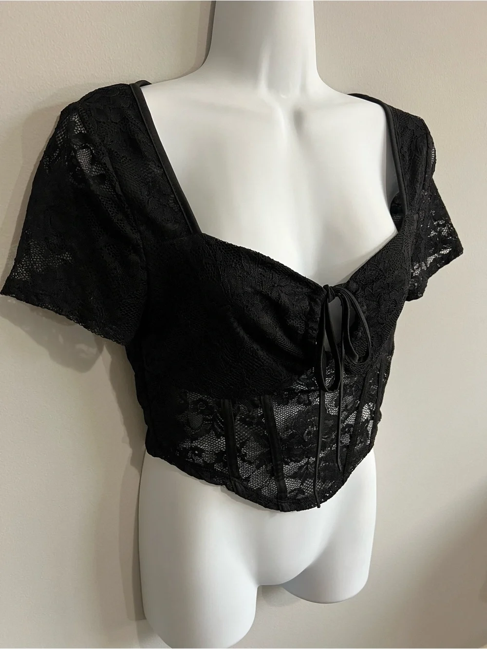 Shein Size M Black Lace Corset-Style Keyhole Tie Short Sleeve Crop Top Goth